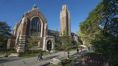 University of Chicago: (Chicago, Illinois)