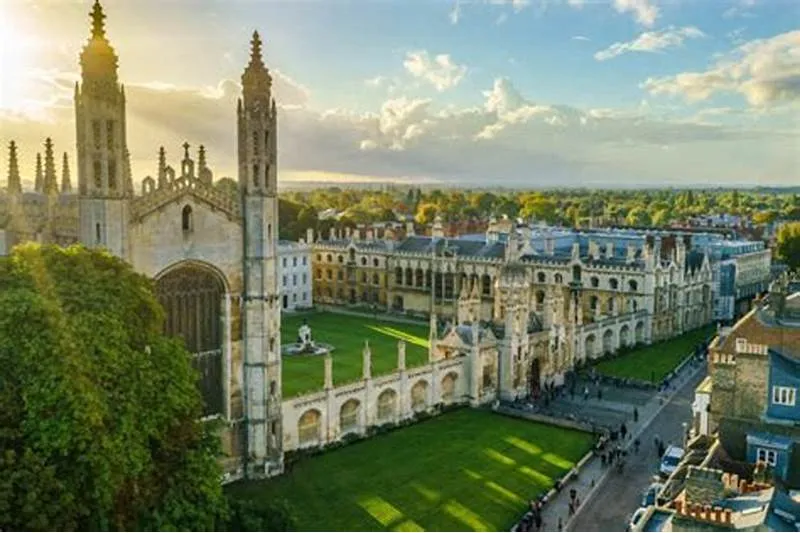 Phí trường đại học (College Fees): Khoản đóng góp đặc trưng của Cambridge