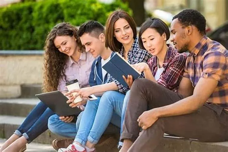 Tại sao nên học đại học bằng tiếng Anh ở Châu Âu?